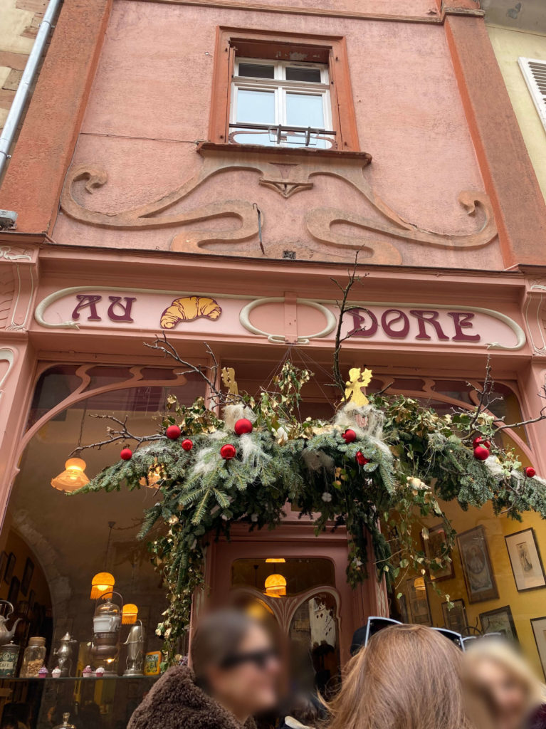 コルマールのカフェ「Au Croissant Doré」の外観