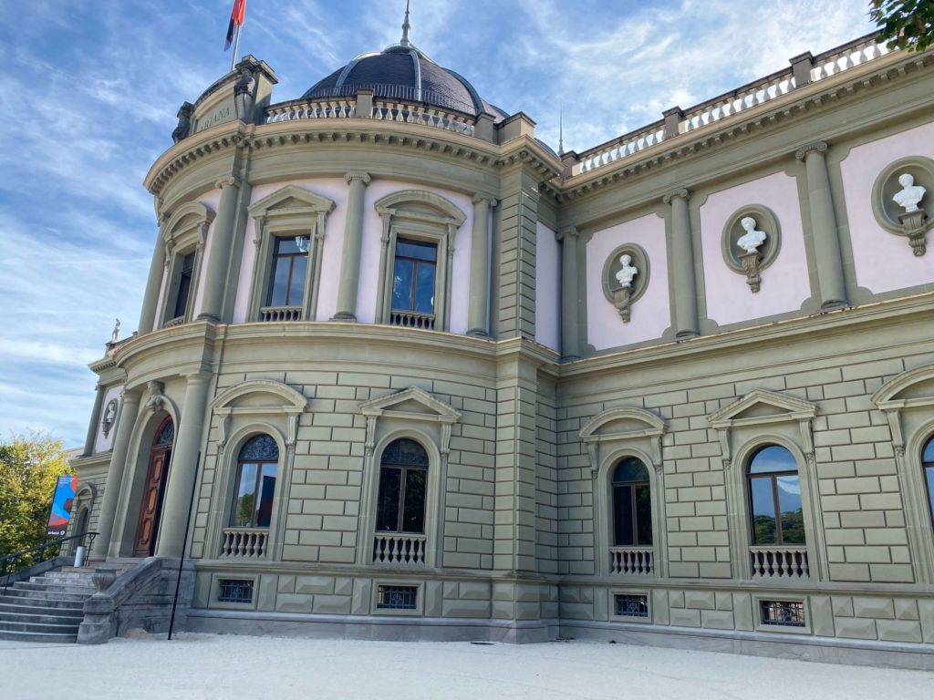 アリアナ美術館の外観