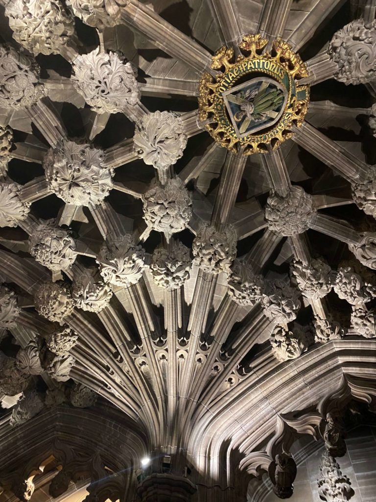 セントジャイルズ大聖堂の天井の装飾