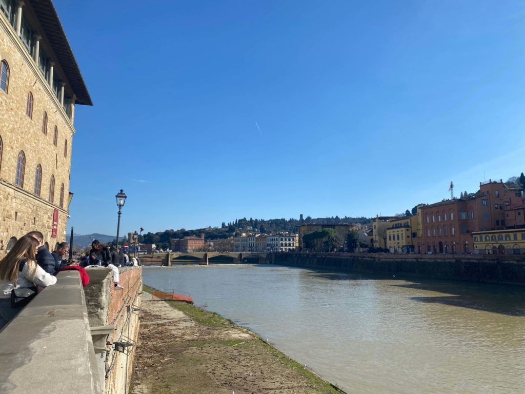 フィレンツェ、アルノ川沿い