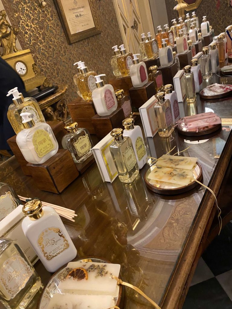 サンタ・マリア・ノウェッラ